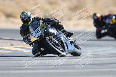 media/Jan-10-2025-CVMA Friday Practice (Fri) [[489e0da257]]/Group 4 and Trackday/Session 4 (Turn 16)/